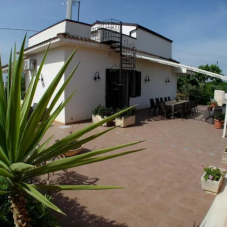 Maria * 孔韦尔萨诺